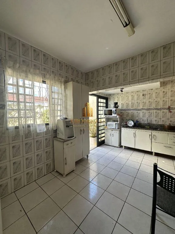 Casa para Venda em São Roque, Vila Santa Rita, 2 dormitórios, 1 banheiro, 2 vagas