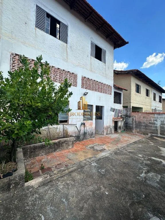 Casa para Venda em São Roque, Vila Santa Rita, 2 dormitórios, 1 banheiro, 2 vagas
