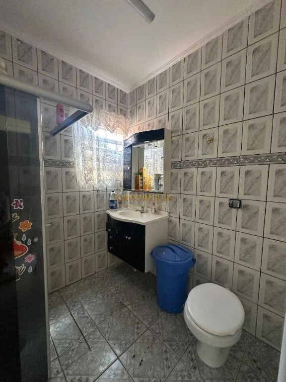 Casa para Venda em São Roque, Vila Santa Rita, 2 dormitórios, 1 banheiro, 2 vagas