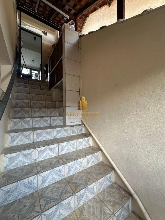 Casa para Venda em São Roque, Vila Santa Rita, 2 dormitórios, 1 banheiro, 2 vagas