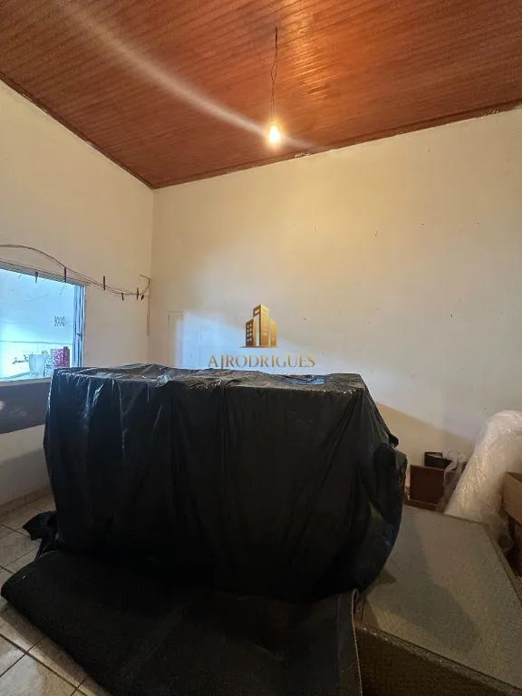 Casa para Venda em São Roque, Vila Santa Rita, 2 dormitórios, 1 banheiro, 2 vagas