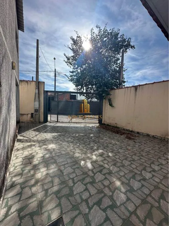 Casa para Venda em São Roque, Loteamento Jardim do Sol (Mailasqui), 2 dormitórios, 2 banheiros, 2 vagas