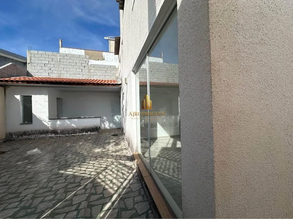 Casa para Venda em São Roque, Loteamento Jardim do Sol (Mailasqui), 2 dormitórios, 2 banheiros, 2 vagas