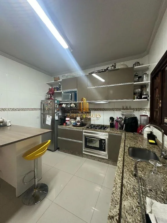 Casa em Condomínio para Venda em São Roque, Vila Irene, 3 dormitórios, 3 suítes, 3 banheiros, 2 vagas