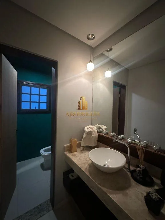 Casa em Condomínio para Venda em São Roque, Vila Irene, 3 dormitórios, 3 suítes, 3 banheiros, 2 vagas