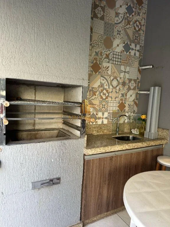 Casa em Condomínio para Venda em São Roque, Vila Irene, 3 dormitórios, 3 suítes, 3 banheiros, 2 vagas