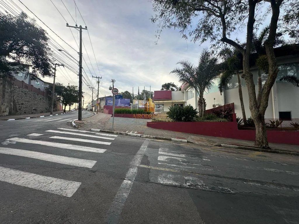 Casa para Venda em São Roque, Centro, 3 dormitórios, 1 banheiro, 1 vaga