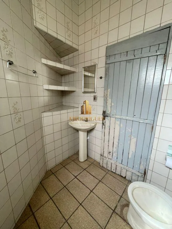 Casa para Venda em São Roque, Centro, 3 dormitórios, 1 banheiro, 1 vaga