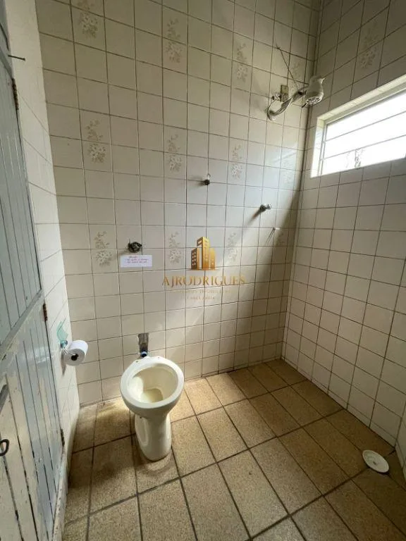 Casa para Venda em São Roque, Centro, 3 dormitórios, 1 banheiro, 1 vaga