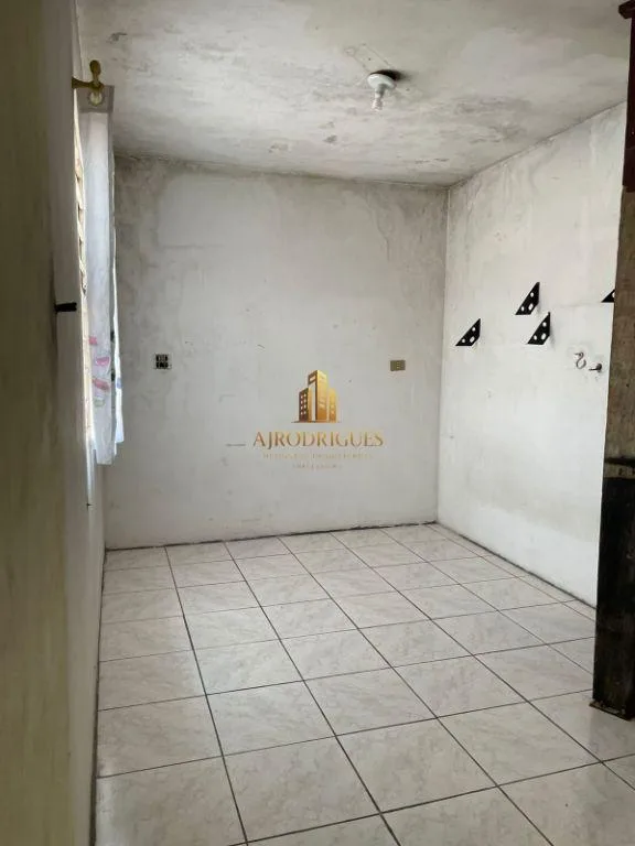 Casa para Venda em São Roque, Centro, 3 dormitórios, 1 banheiro, 1 vaga