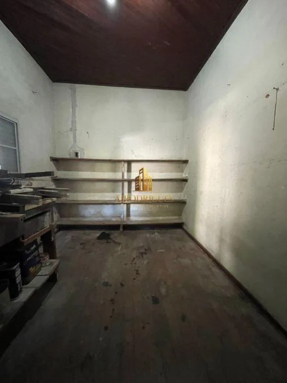 Casa para Venda em São Roque, Centro, 3 dormitórios, 1 banheiro, 1 vaga