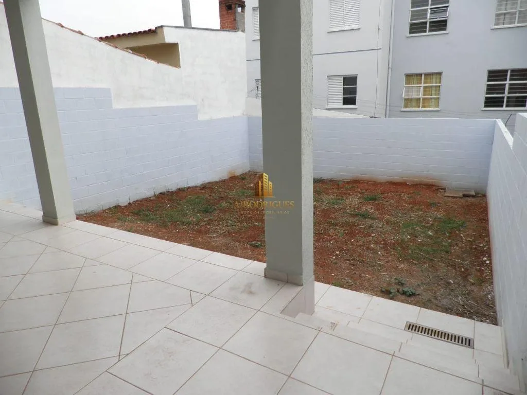 Casa para Venda em São Roque, Jardim Flórida, 3 dormitórios, 1 suíte, 2 banheiros, 3 vagas