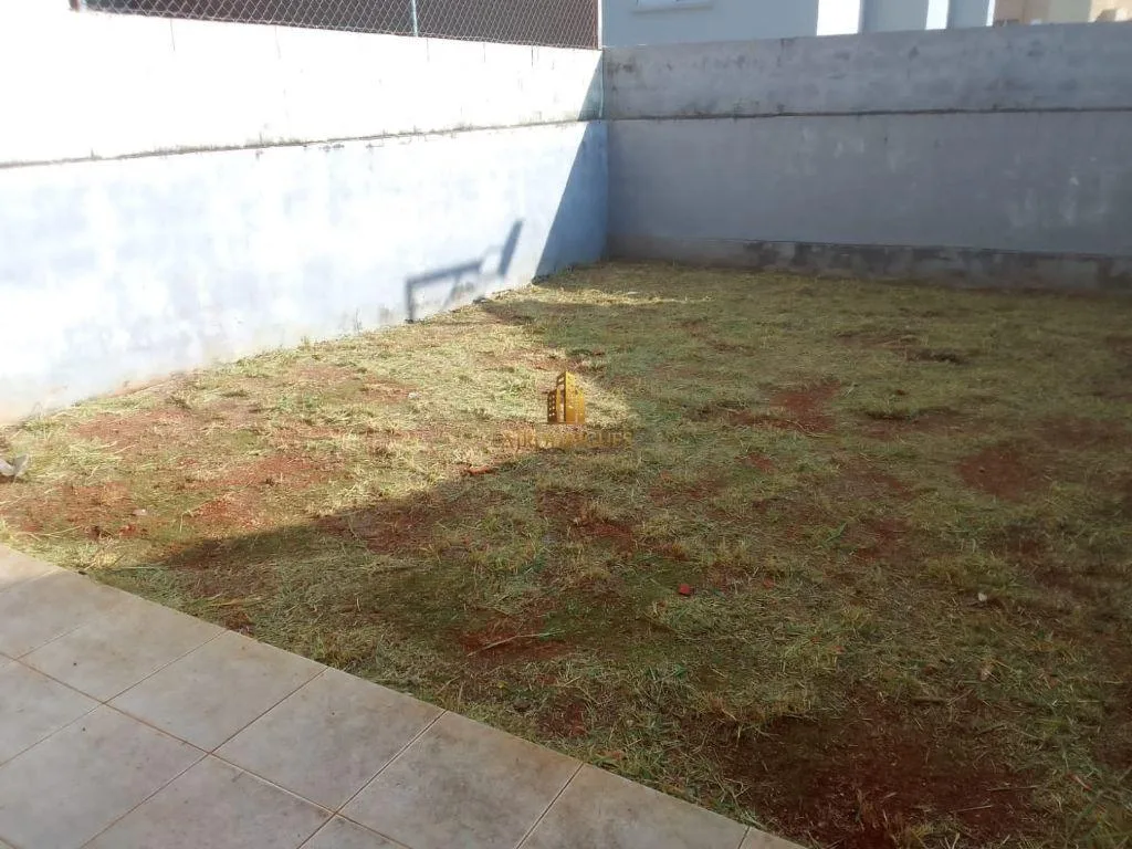 Casa para Venda em São Roque, Jardim Flórida, 3 dormitórios, 1 suíte, 2 banheiros, 3 vagas