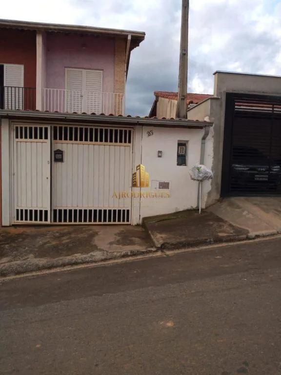 Sobrado para Venda em São Roque, Vila Santo Antônio, 2 dormitórios, 2 banheiros, 2 vagas