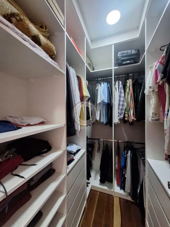 Condomínio Fechado para Venda em São Roque, Vila Mike, 3 dormitórios, 3 suítes, 3 banheiros, 4 vagas