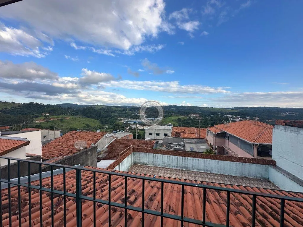 Casa para Venda em São Roque, Jardim Mosteiro, 4 dormitórios, 1 suíte, 2 banheiros, 2 vagas