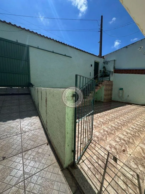 Casa para Venda em São Roque, Jardim Mosteiro, 4 dormitórios, 1 suíte, 2 banheiros, 2 vagas