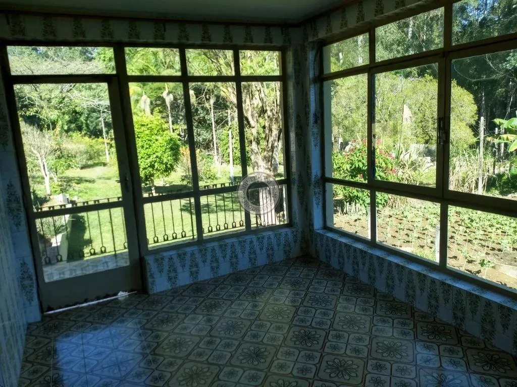Casa para Venda em Mairinque, Setúbal, 1 banheiro, 2 vagas