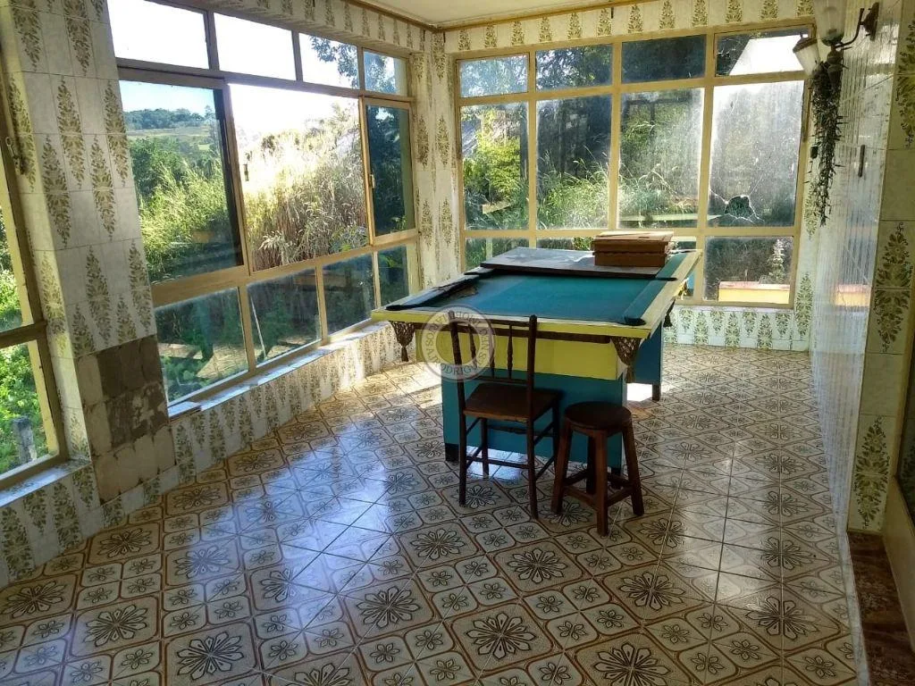 Casa para Venda em Mairinque, Setúbal, 1 banheiro, 2 vagas