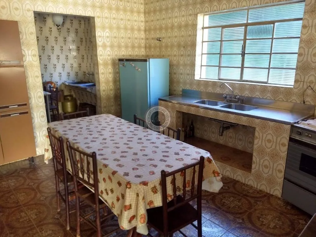 Casa para Venda em Mairinque, Setúbal, 1 banheiro, 2 vagas