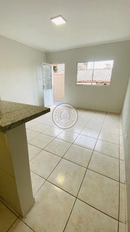 Apartamento para Venda em São Roque, Jardim Vinhas Do Sol (Mailasqui), 2 dormitórios, 1 banheiro, 1 vaga