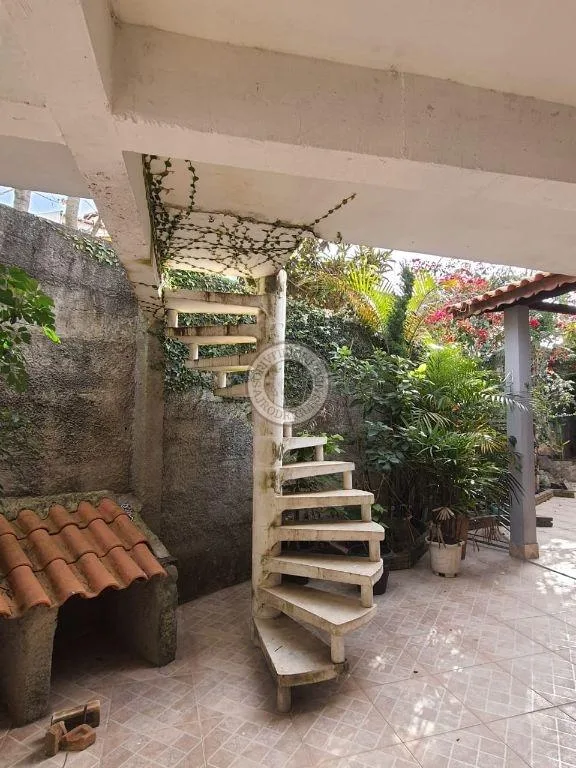 Casa para Venda em Mairinque, Reneville, 2 dormitórios, 1 banheiro, 2 vagas