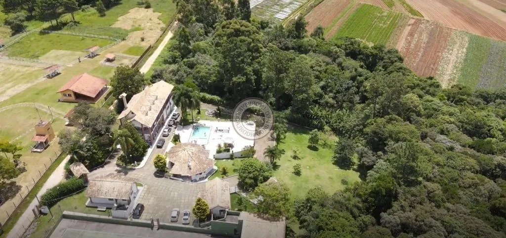 Casa para Venda em São Roque, Pavão (Canguera), 5 dormitórios, 2 suítes, 4 banheiros, 10 vagas