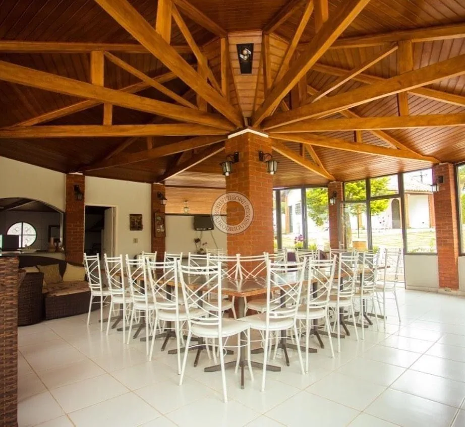 Casa para Venda em São Roque, Pavão (Canguera), 5 dormitórios, 2 suítes, 4 banheiros, 10 vagas