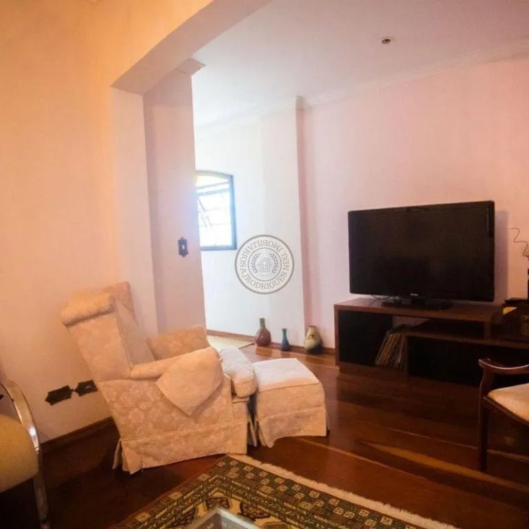 Casa para Venda em São Roque, Pavão (Canguera), 5 dormitórios, 2 suítes, 4 banheiros, 10 vagas