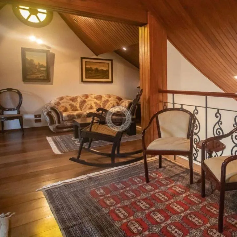 Casa para Venda em São Roque, Pavão (Canguera), 5 dormitórios, 2 suítes, 4 banheiros, 10 vagas