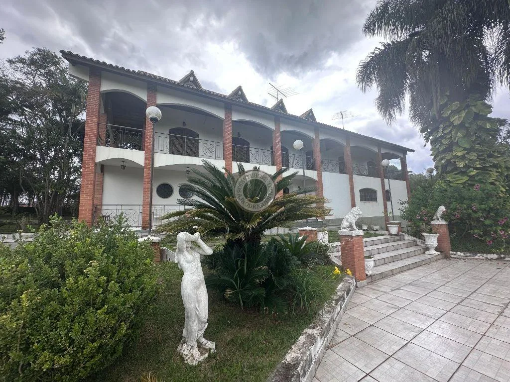 Casa para Venda em São Roque, Pavão (Canguera), 5 dormitórios, 2 suítes, 4 banheiros, 10 vagas