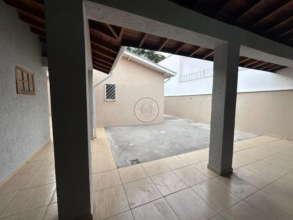 Casa para Venda em São Roque, Centro, 4 dormitórios, 1 suíte, 2 banheiros, 3 vagas
