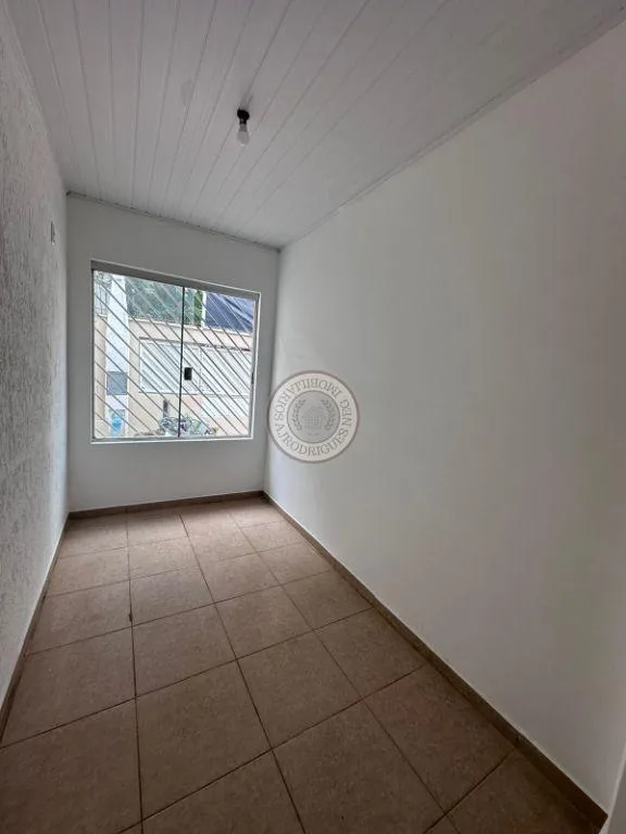 Casa para Venda em São Roque, Centro, 4 dormitórios, 1 suíte, 2 banheiros, 3 vagas