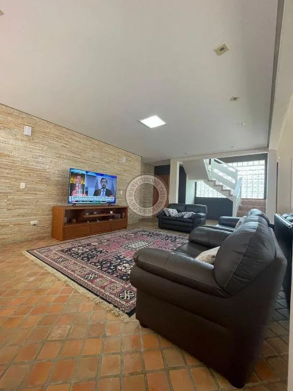 Casa para Venda em São Roque, Planalto Verde, 4 dormitórios, 2 suítes, 3 banheiros, 4 vagas