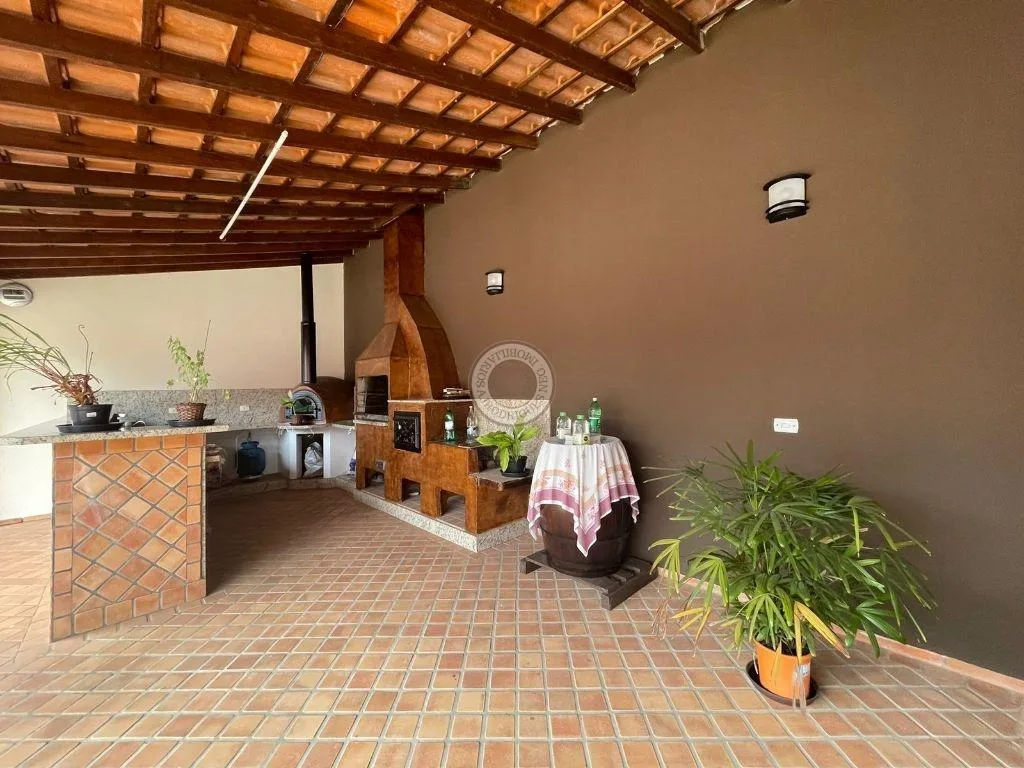 Casa para Venda em São Roque, Planalto Verde, 4 dormitórios, 2 suítes, 3 banheiros, 4 vagas