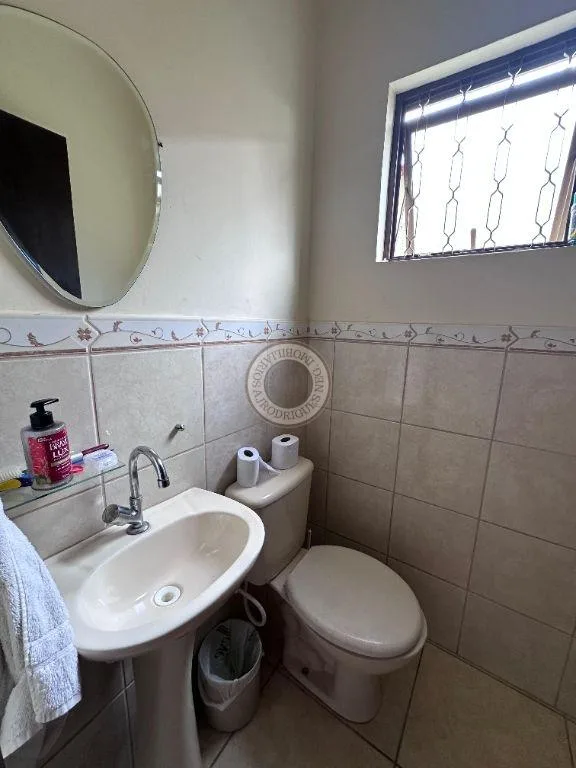 Casa para Venda em São Roque, Jardim Villaça, 3 dormitórios, 1 suíte, 2 banheiros