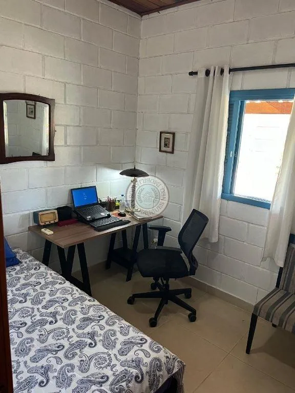 Casa para Venda em Mairinque, Dona Catarina, 3 dormitórios, 1 suíte, 2 banheiros, 3 vagas