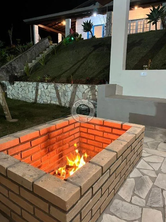 Casa para Venda em Mairinque, Dona Catarina, 3 dormitórios, 1 suíte, 2 banheiros, 3 vagas