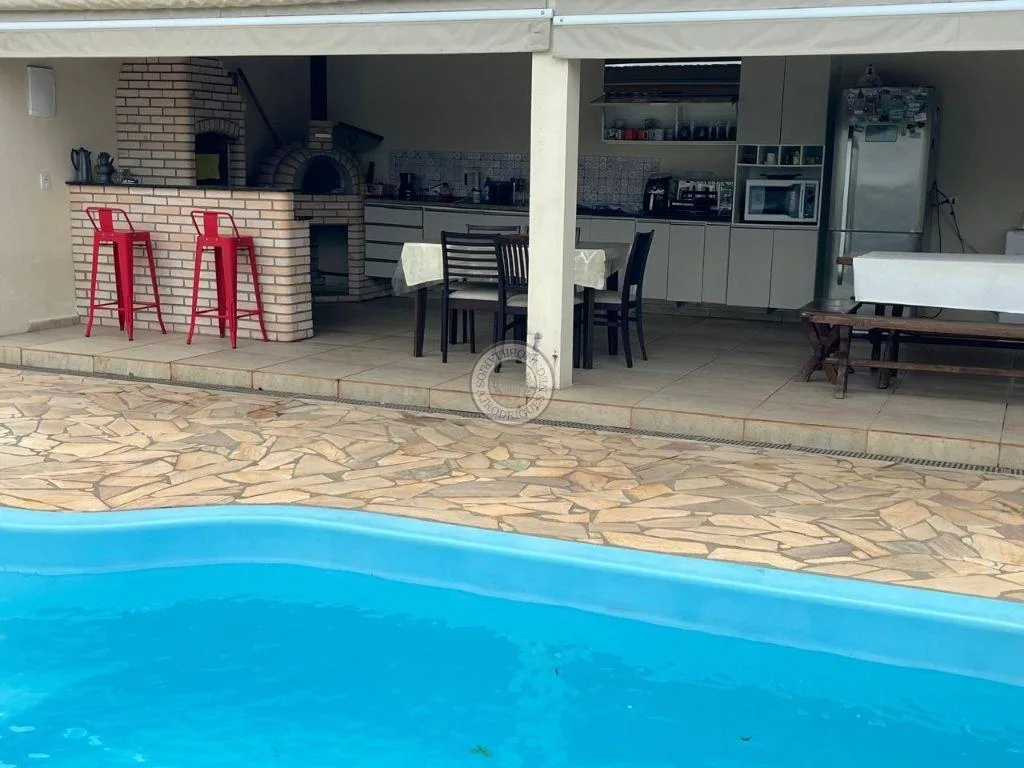 Casa para Venda em Mairinque, Dona Catarina, 3 dormitórios, 1 suíte, 2 banheiros, 3 vagas
