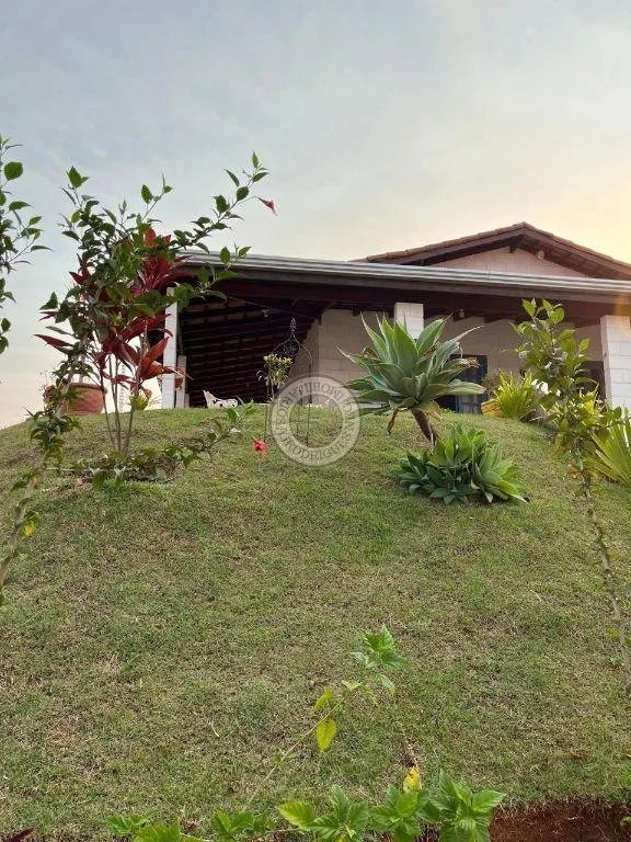Casa para Venda em Mairinque, Dona Catarina, 3 dormitórios, 1 suíte, 2 banheiros, 3 vagas