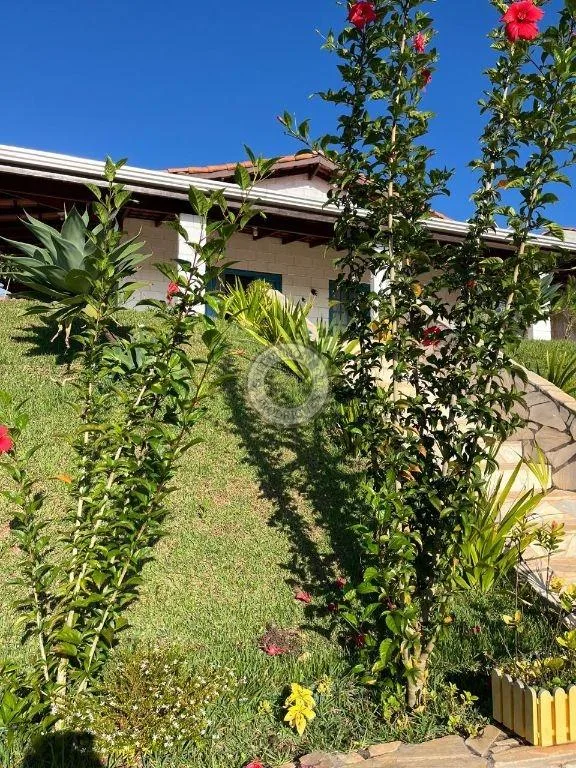 Casa para Venda em Mairinque, Dona Catarina, 3 dormitórios, 1 suíte, 2 banheiros, 3 vagas