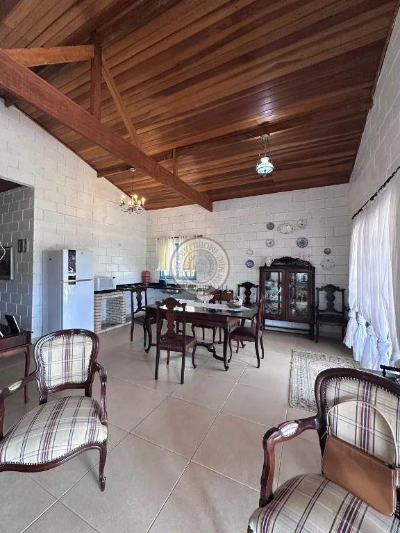 Casa para Venda em Mairinque, Dona Catarina, 3 dormitórios, 1 suíte, 2 banheiros, 3 vagas