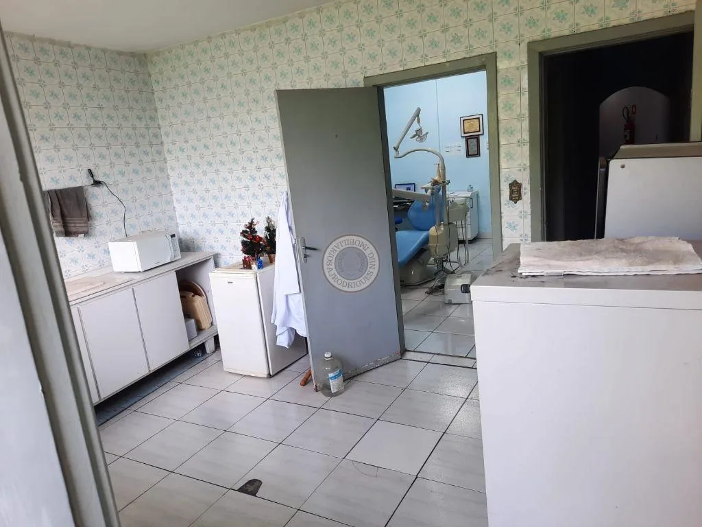 Sobrado para Venda em São Roque, Centro, 1 dormitório, 2 banheiros