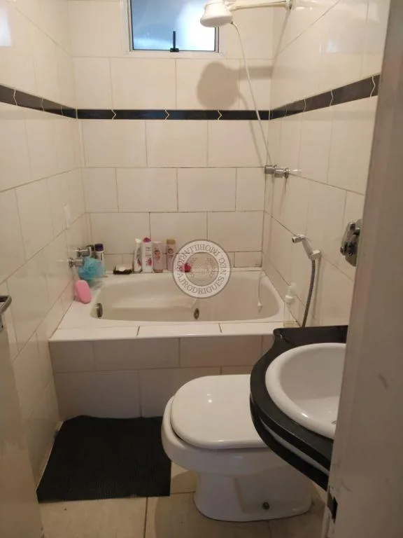 Casa para Venda em São Roque, Esplanada Mendes Moraes, 4 dormitórios, 1 suíte, 3 banheiros, 2 vagas