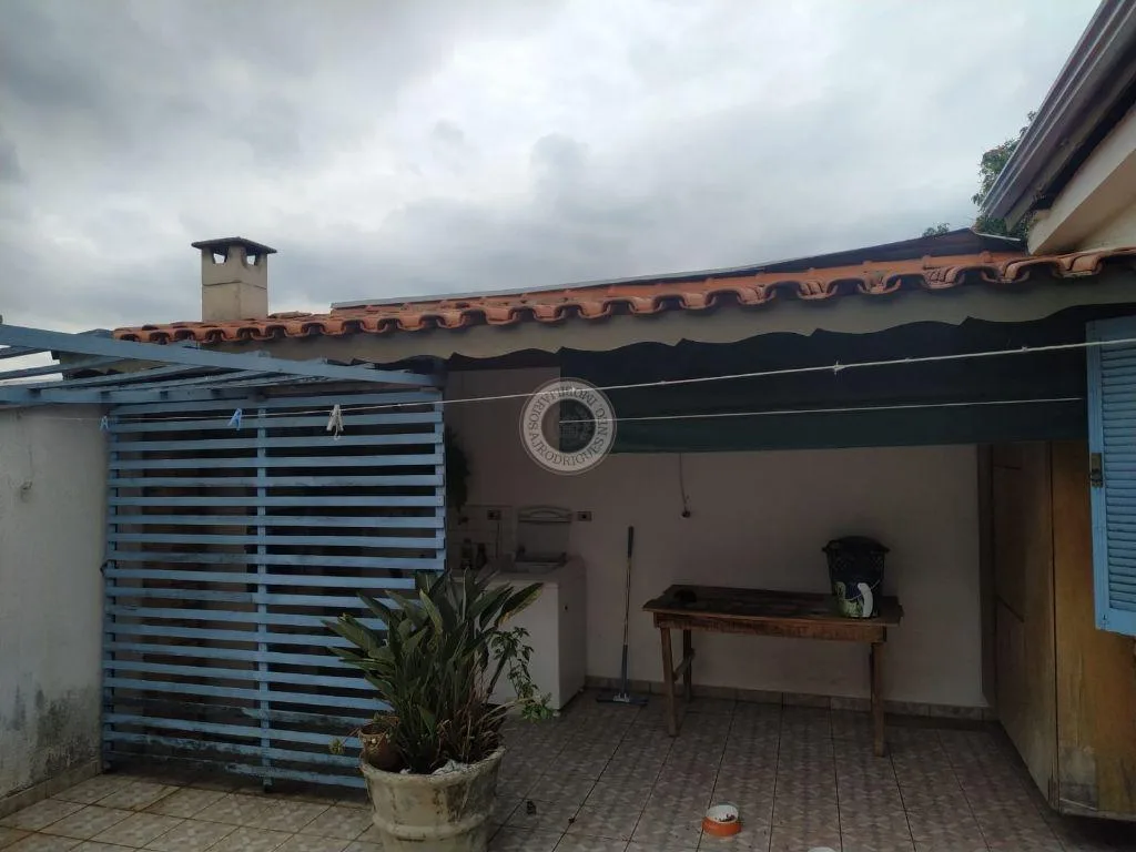 Casa para Venda em São Roque, Esplanada Mendes Moraes, 4 dormitórios, 1 suíte, 3 banheiros, 2 vagas