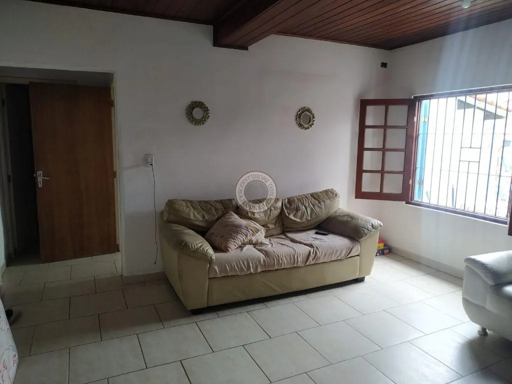 Casa para Venda em São Roque, Esplanada Mendes Moraes, 4 dormitórios, 1 suíte, 3 banheiros, 2 vagas