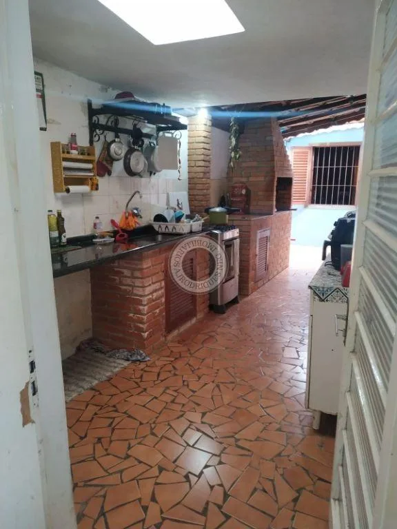 Casa para Venda em São Roque, Esplanada Mendes Moraes, 4 dormitórios, 1 suíte, 3 banheiros, 2 vagas