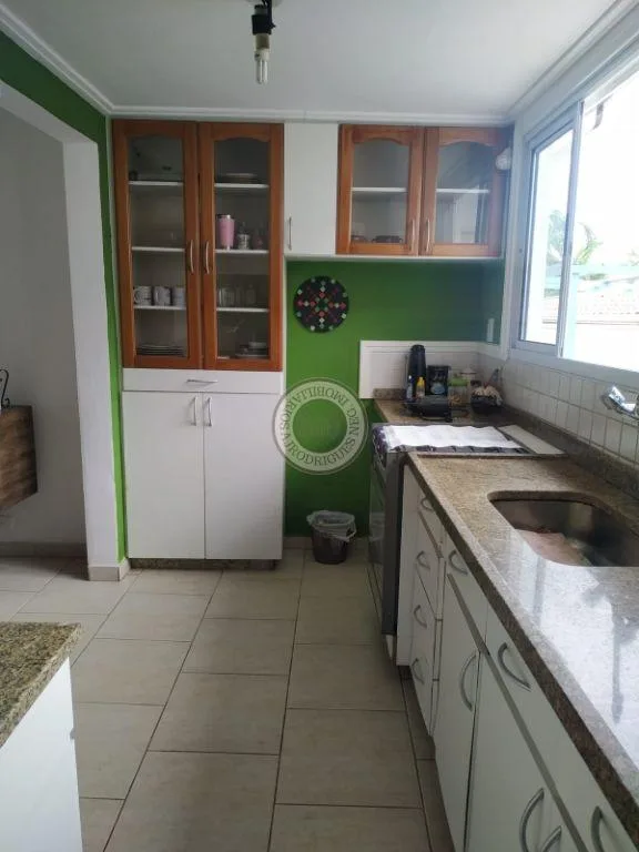 Casa para Venda em São Roque, Esplanada Mendes Moraes, 4 dormitórios, 1 suíte, 3 banheiros, 2 vagas