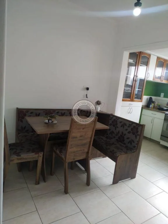 Casa para Venda em São Roque, Esplanada Mendes Moraes, 4 dormitórios, 1 suíte, 3 banheiros, 2 vagas