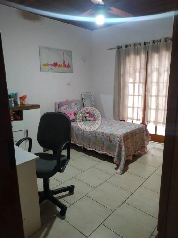Casa para Venda em São Roque, Esplanada Mendes Moraes, 4 dormitórios, 1 suíte, 3 banheiros, 2 vagas